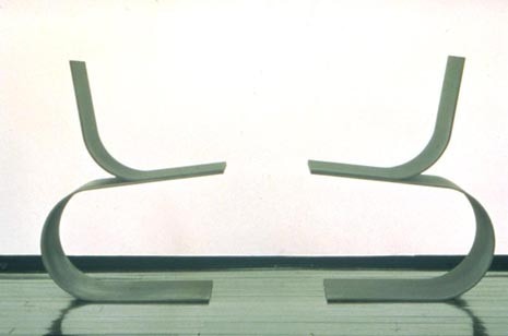 Scott Burton, Two Curve Chairs, 1989. Foto Wexner Center for the Arts