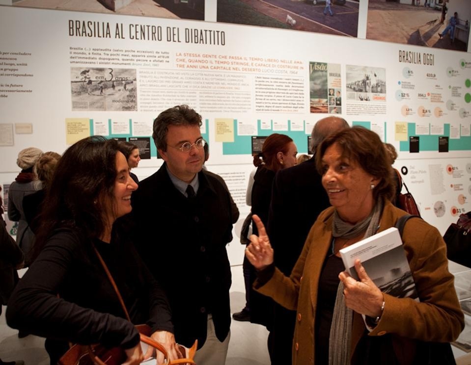 Maria Elisa Costa, on the right, with Laura Bossi (Domus) and Matteo Vercelloni (Interni)