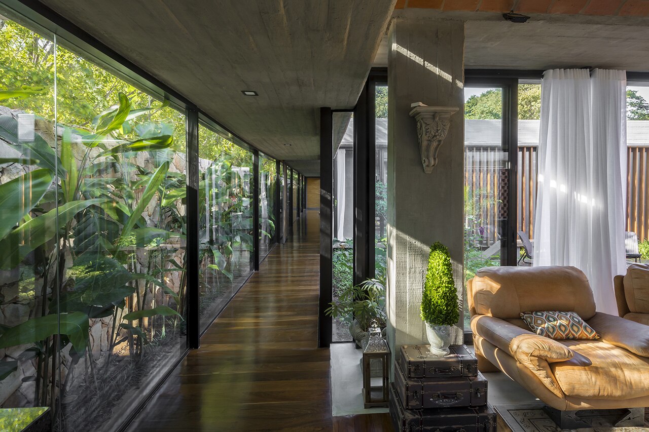 Paraguay. Equipo de Arquitectura’s Casa Patios exhibits its ...