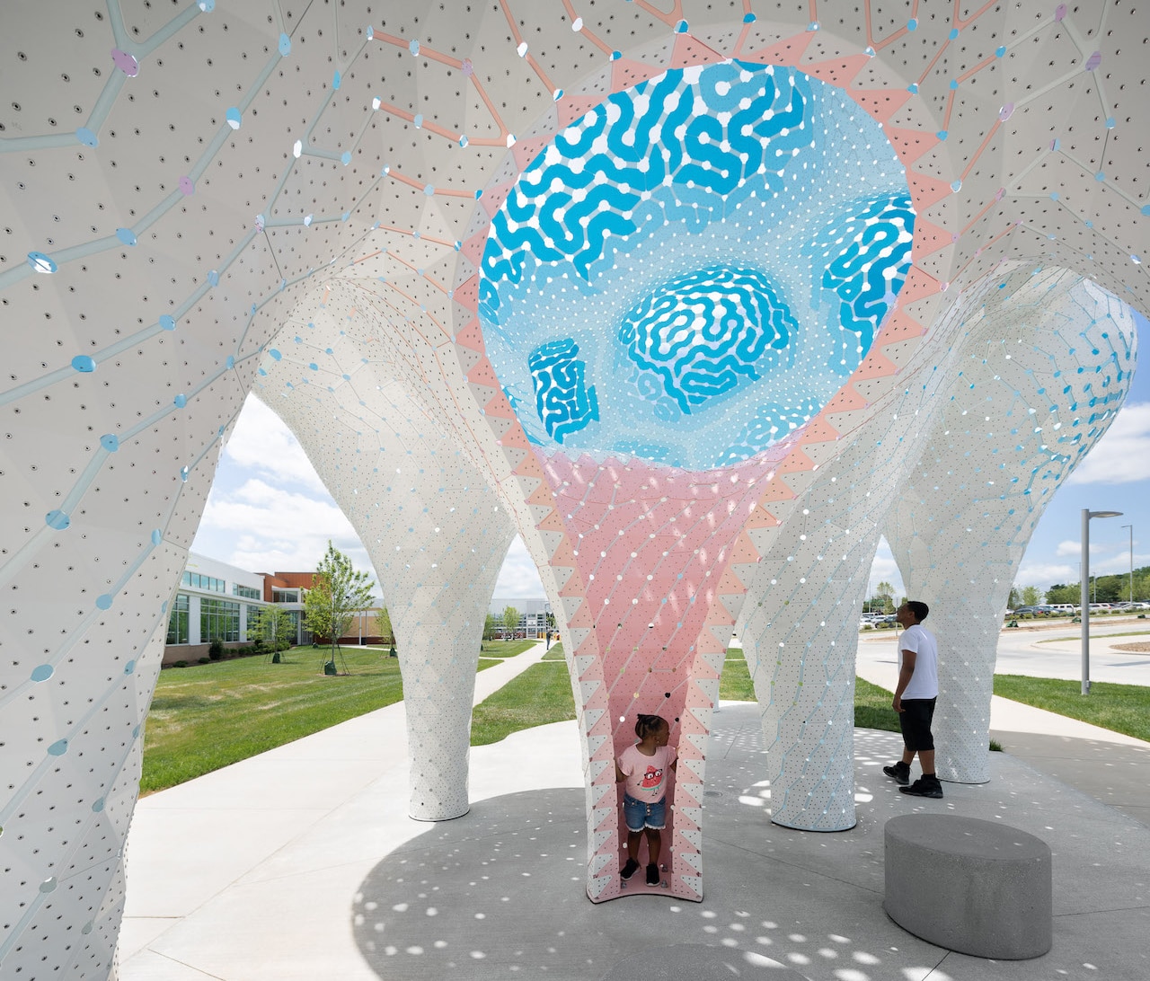 MARC FORNES / THEVERYMANY creates cloud-like pavilion in Charlotte