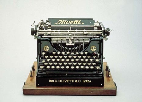 The first Italian typewriter, the M1 model, dated 1911