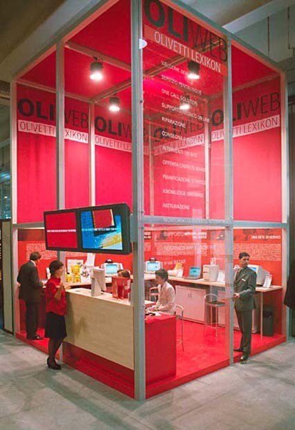 Oliweb’s Stand at the fair Smau 2000
