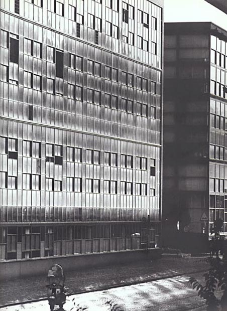 Olivetti plant, project by Figini and Pollini, 1934-57 (taken from Domus 713, February ’90)