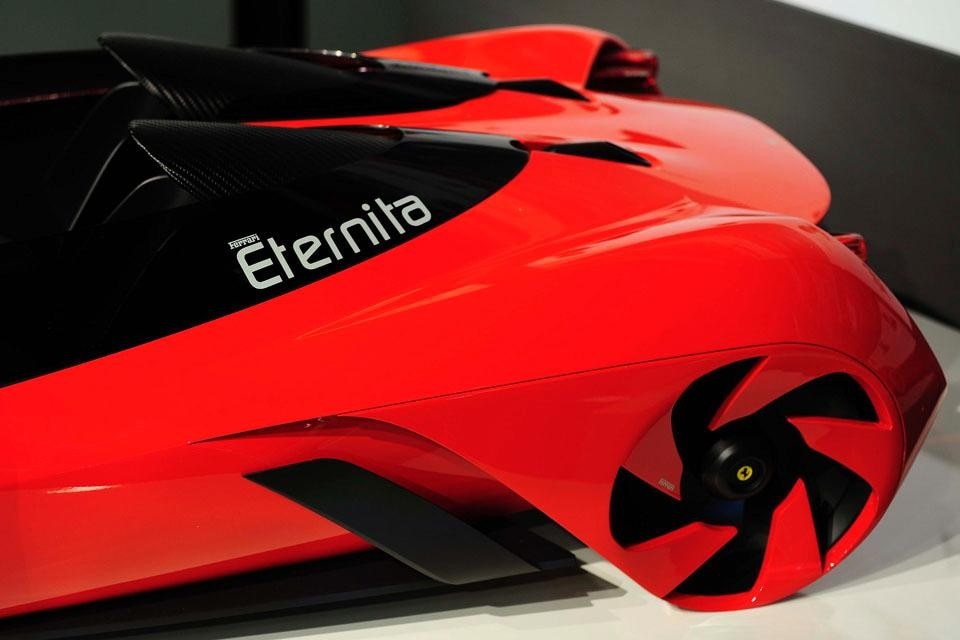 Top: model of the winning project, <i>Eternità</i>; above: detail.