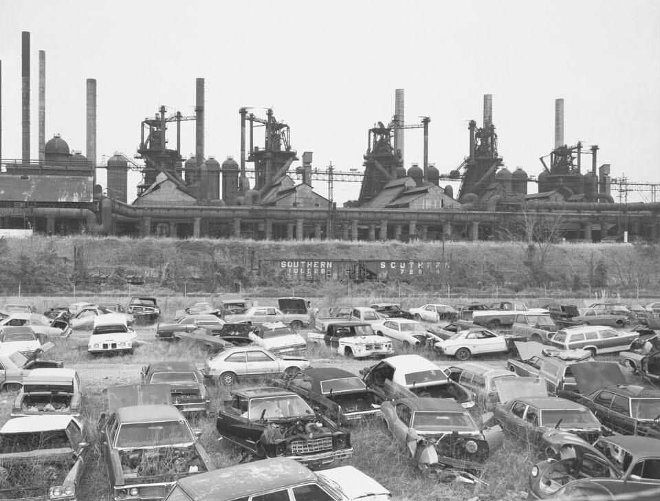 Bernd and Hilla Becher, Ensley, Alabama, USA, 1982
Gelatin-silver print, 50 x 60 cm
© Bernd and Hilla Becher / Courtesy of
Schirmer/Mosel