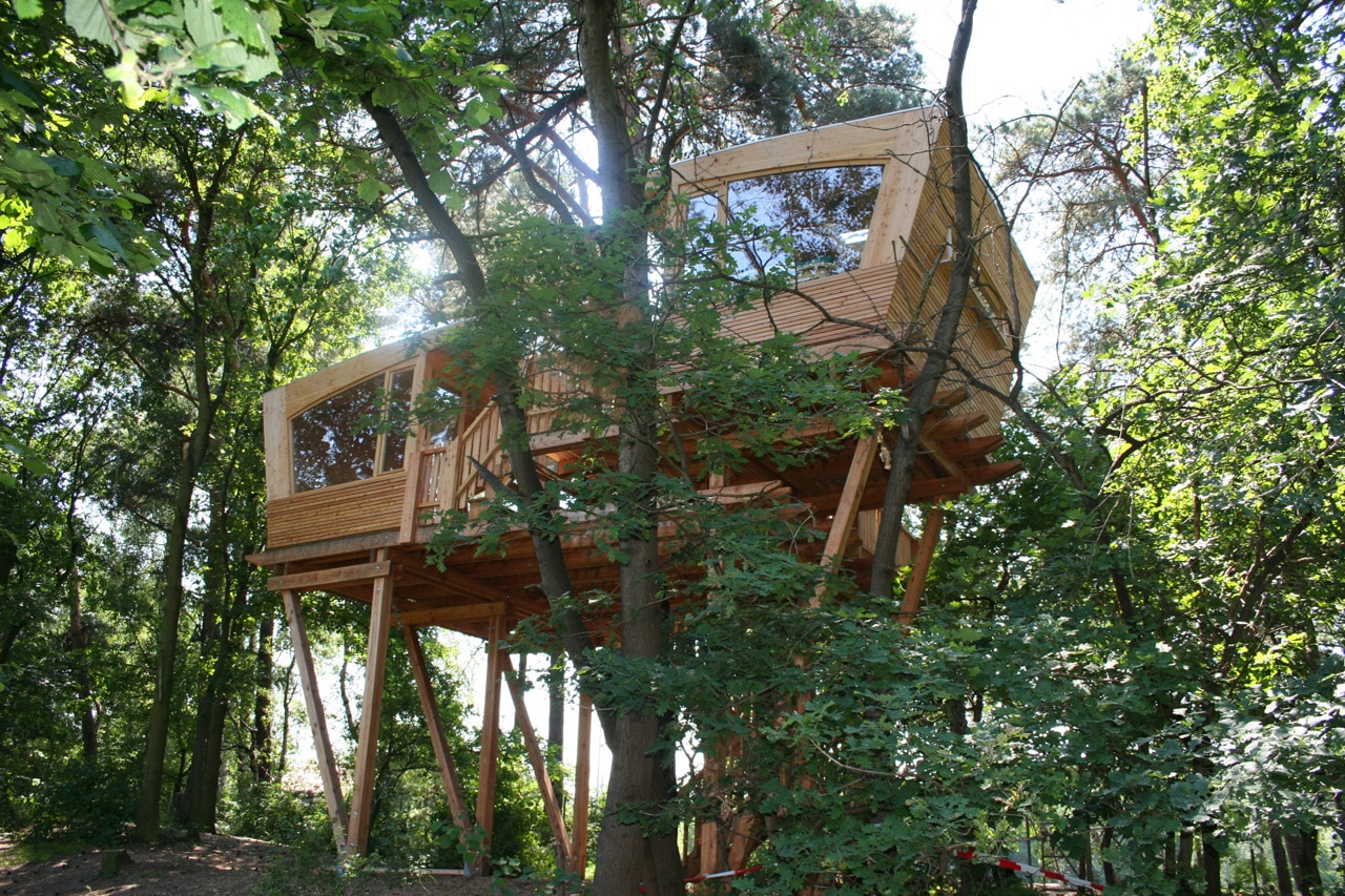 Scout Treehouse Almke - Domus