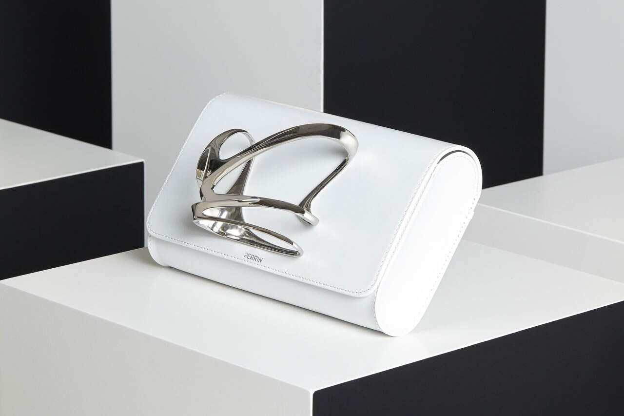 Zaha Hadid glove clutch - Domus