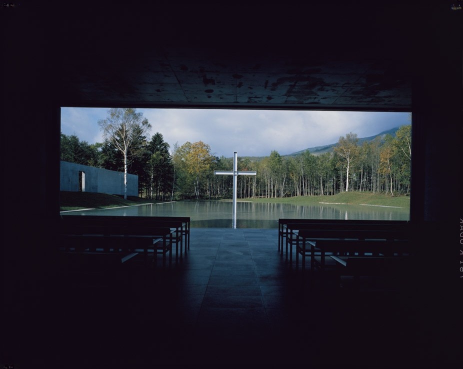 Church on the water, Tomamu, Japan, 1988 (photo Yoshio Shiratori)