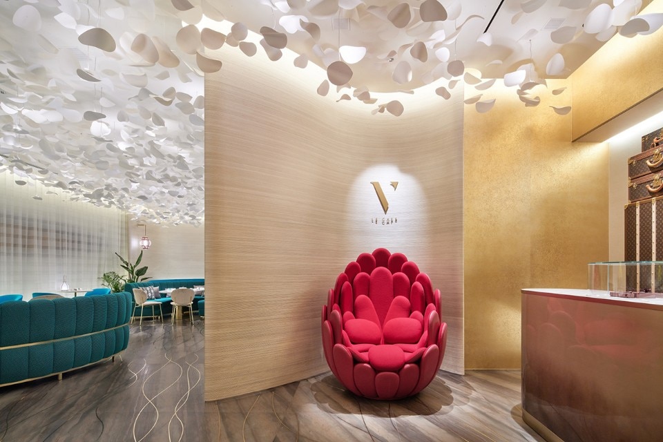 Louis Vuitton Ginza Namiki Store, Tokyo, JP / Jun Aoki & Associates + Peter  Marino Architect — urdesignmag