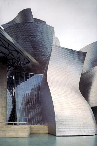 F. O. Gehry, Il Guggenheim di Bilbao, 1991-97. Foto Christian Richters, Domus 798/97