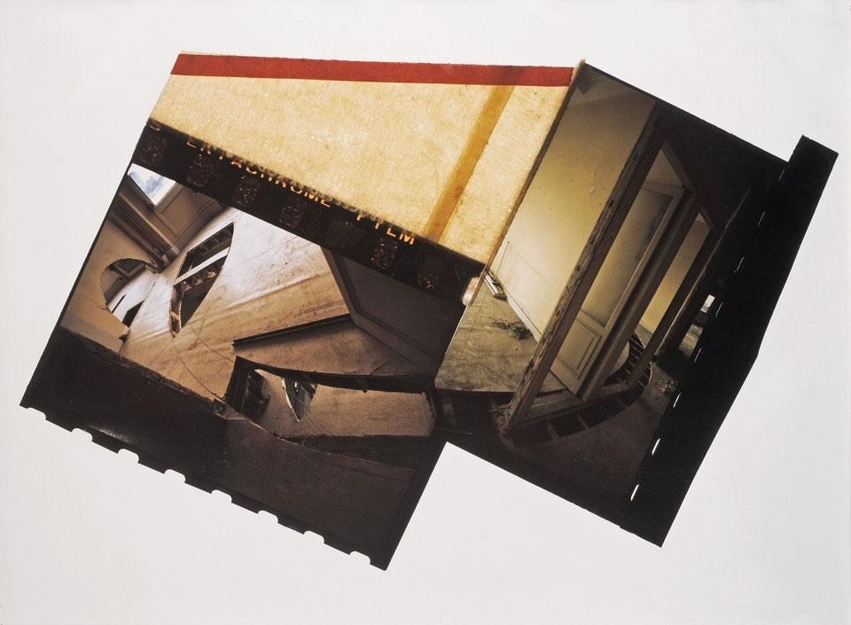 In apertura: Gordon Matta-Clark, <i>Conical intersect </i>, cibachrome, 75,6 X 101,5 cm, 1975-1978. Qui sopra: Gordon Matta-Clark, <i>Office Baroque </i>, 1977, cibachrome, 76 X 101 cm