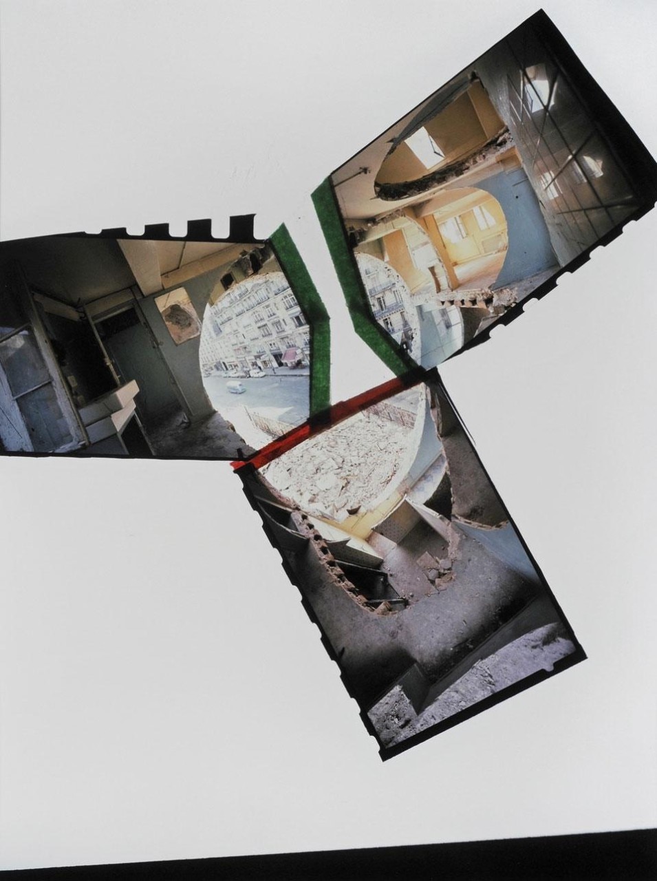 Gordon Matta-Clark, <i>Conical Intersect</i>, cibachrome, 101,5 X 76 cm, 1975, edizione di 3 