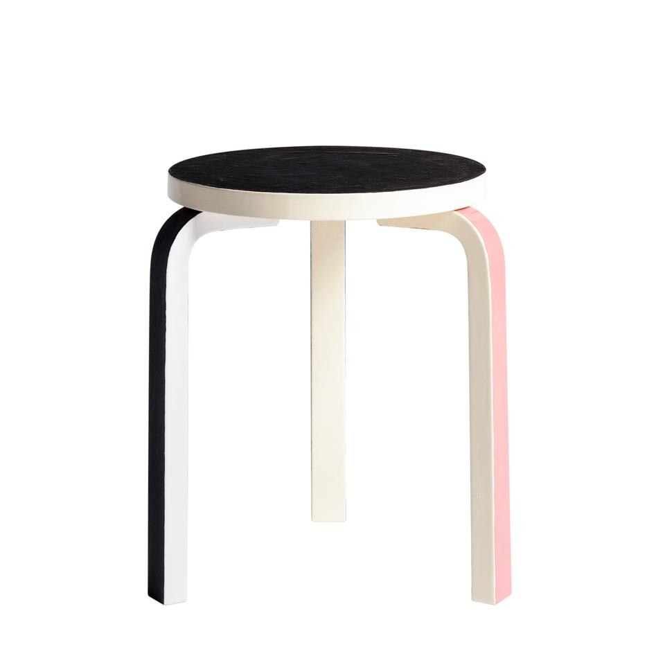 Mike Meiré, reinterpretazione dello <i>Stool 60</i> di Alvar Aalto per Artek