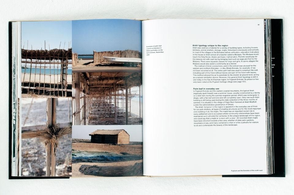 Sandra Piesik, <em>Arish: Palm-Leaf Architecture</em>, Thames & Hudson, Londra 2012. Vista pagine interne