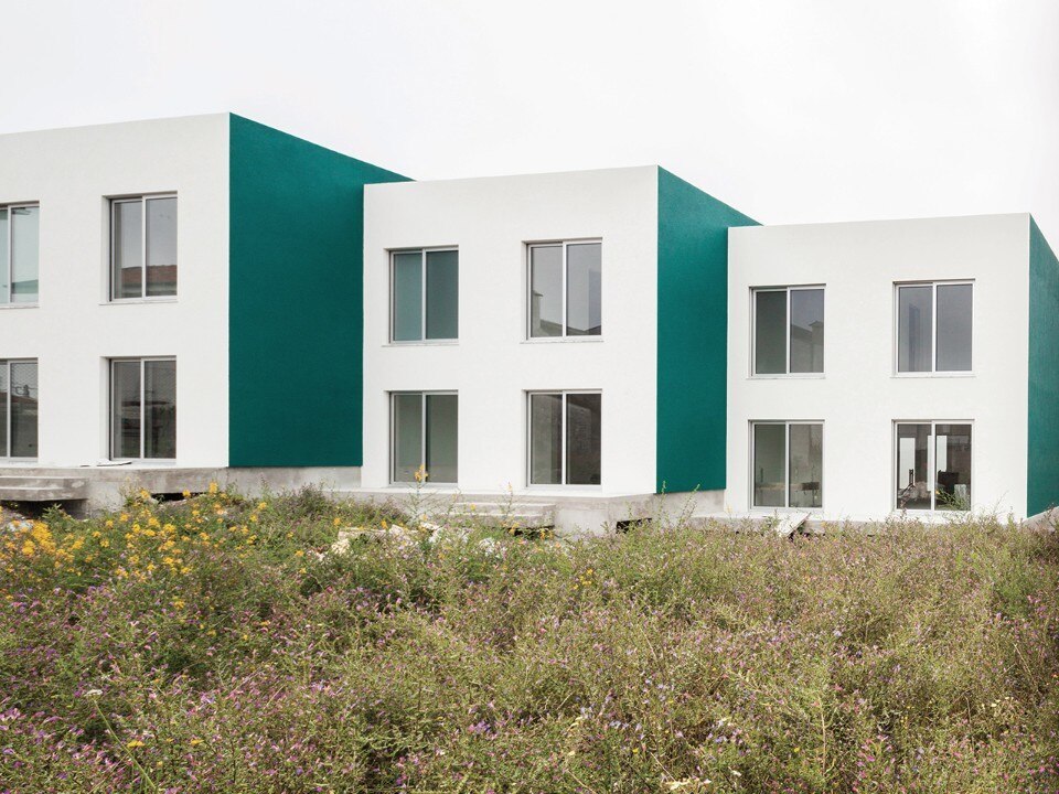 Three adjacent houses with garden in Portugal
