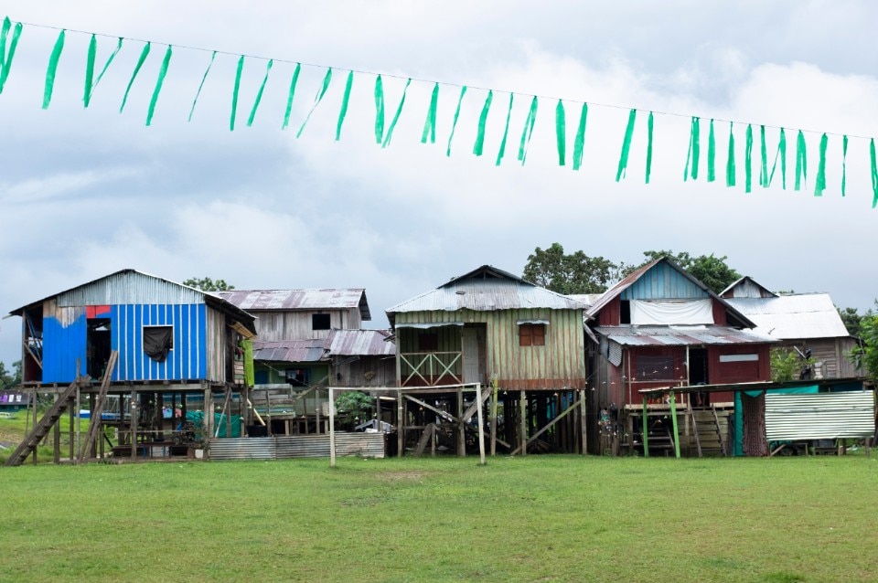 On a journey through amphibious architecture in the heart of Amazonia