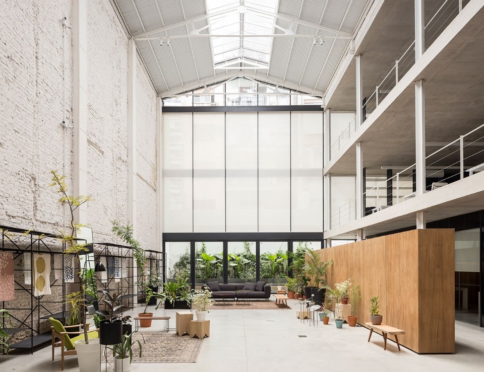 Retrofitting the industrial heritage: the headquarters of a textile company in Buenos Aires