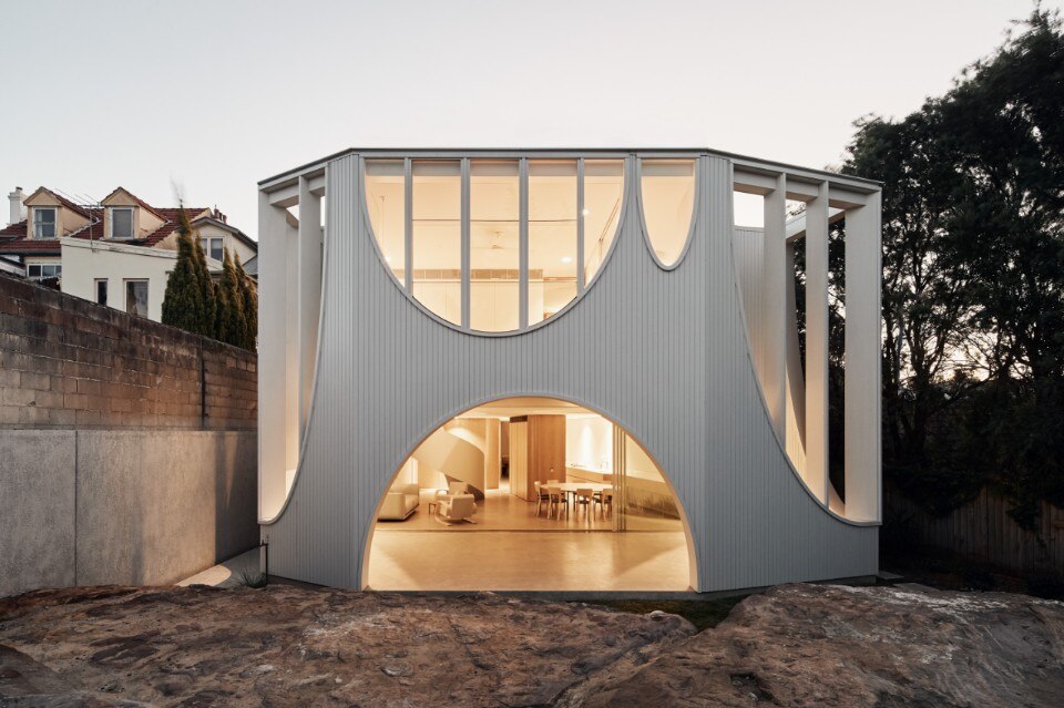 Sydney, a new house inspired by the surrounding Victorian building