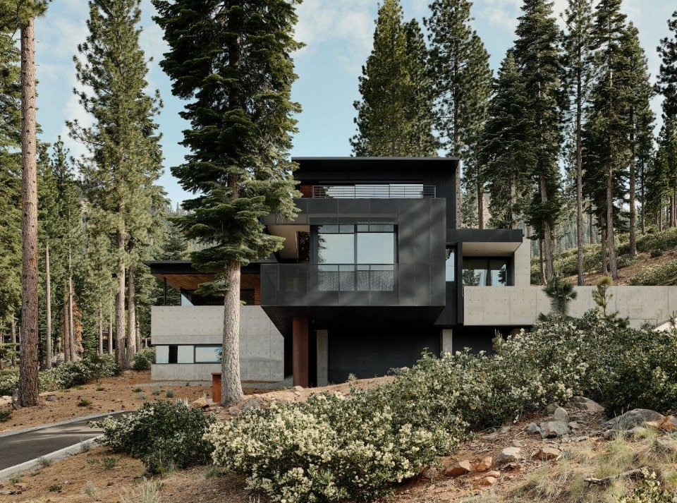A mountain hideaway house in the mountains of California
