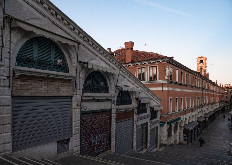 The Rialto market, from being at the centre of the world to an uncertain present