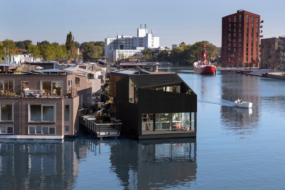 A floating neighborhood in Amsterdam, a new opportunity for living