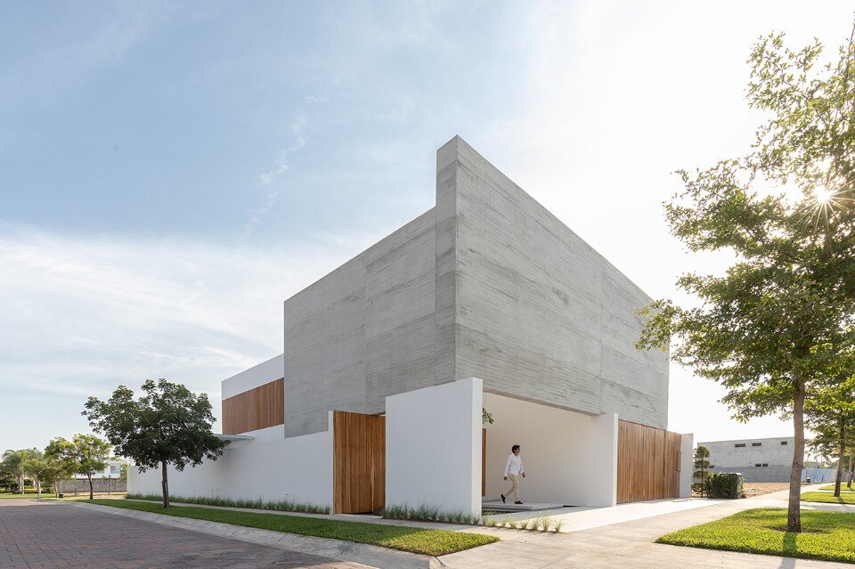 Mocoli House is a domestic sculpture in Ecuador