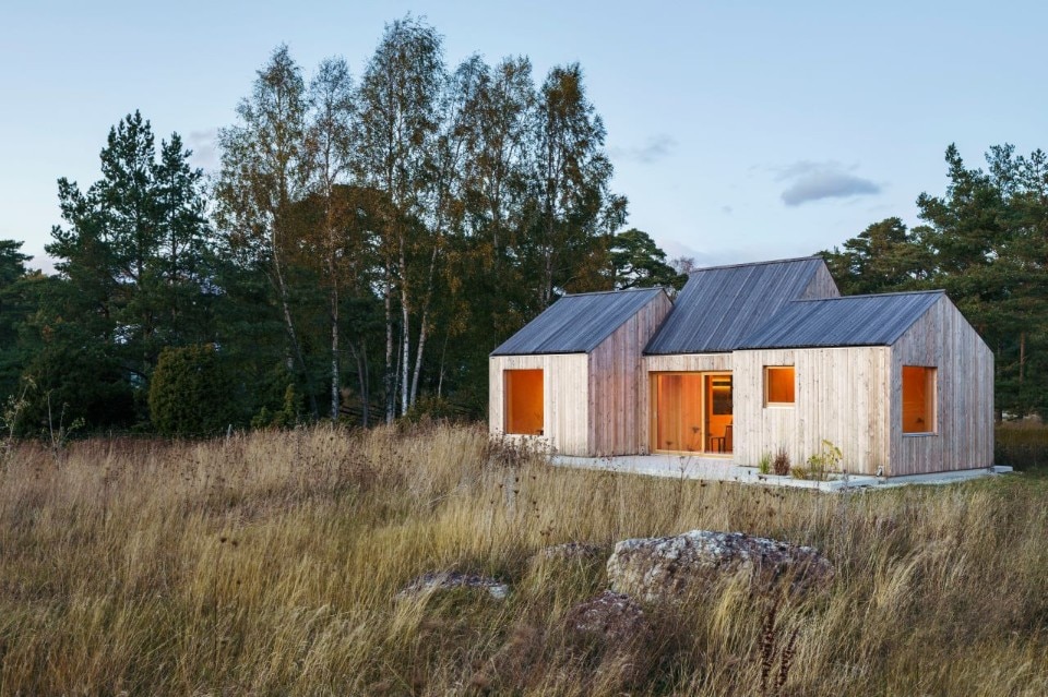 A house inspired by old fishermen’s huts in Sweden