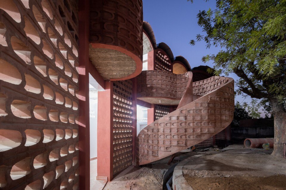 Lattice brickwork for a maternity hospital in Senegal