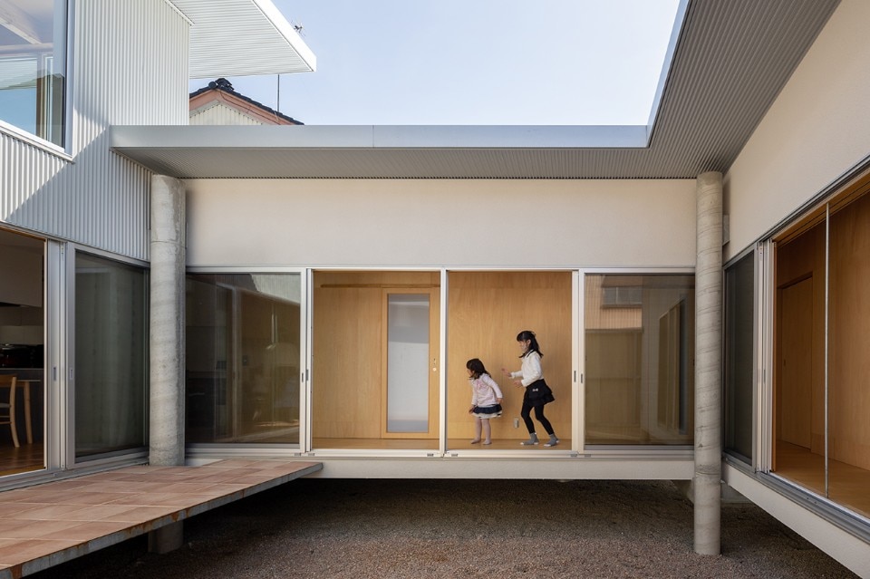 Japanese house resists extreme weather conditions