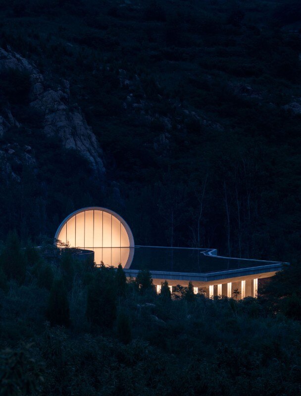 A chapel in China is inspired by the moon
