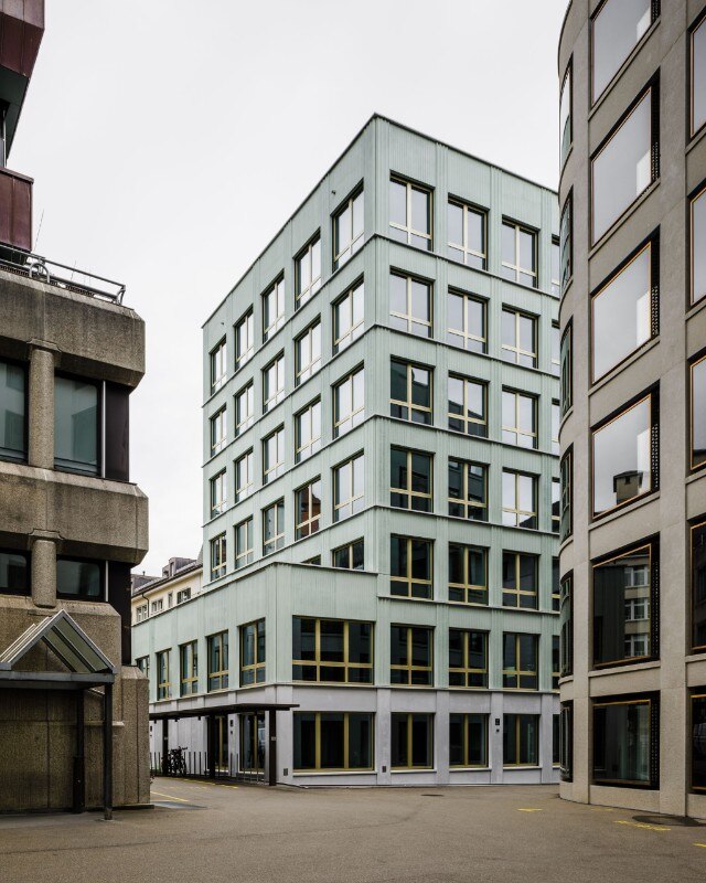 An office building in Switzerland, shaped by urban space