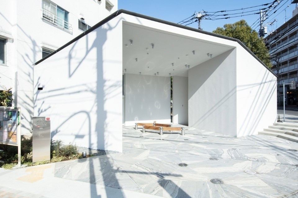 In Tokyo, a public toilet that is also a cinema and a kiosk - Domus