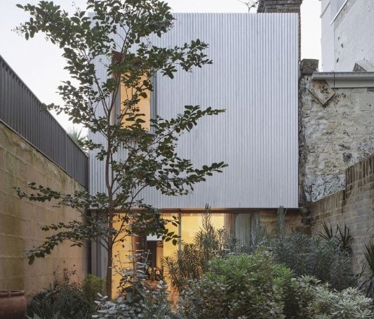 Stone and steel for a studio-house in Sydney