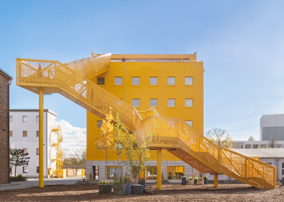 100-step staircase as a symbol of a workplace striving for a better future