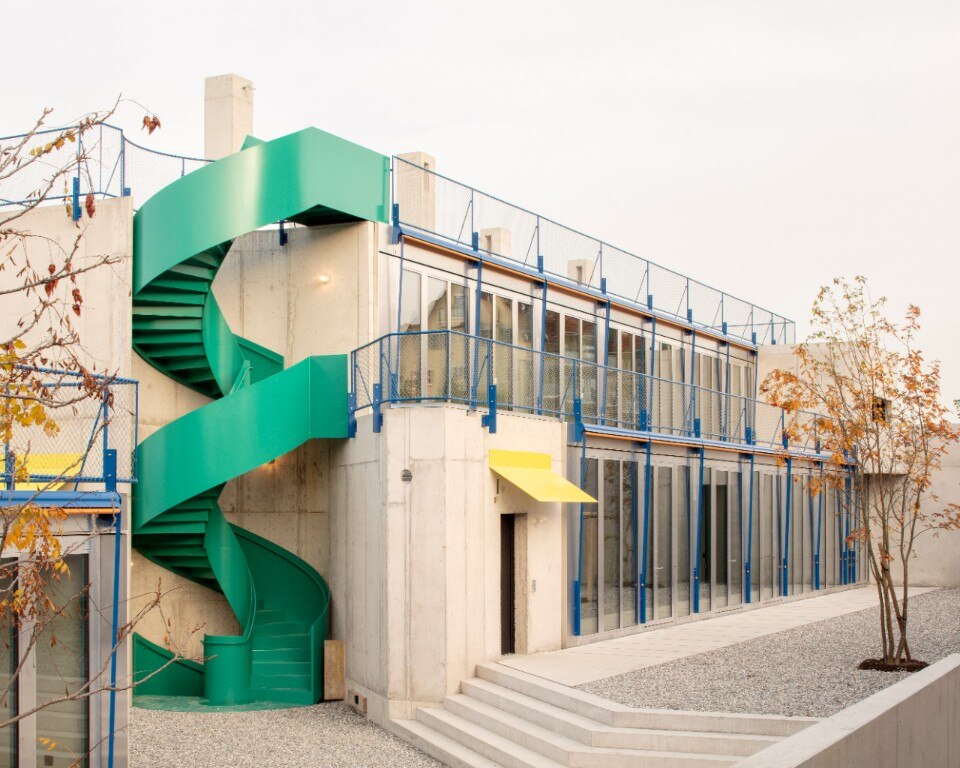 A “playground” house on Lake Zurich