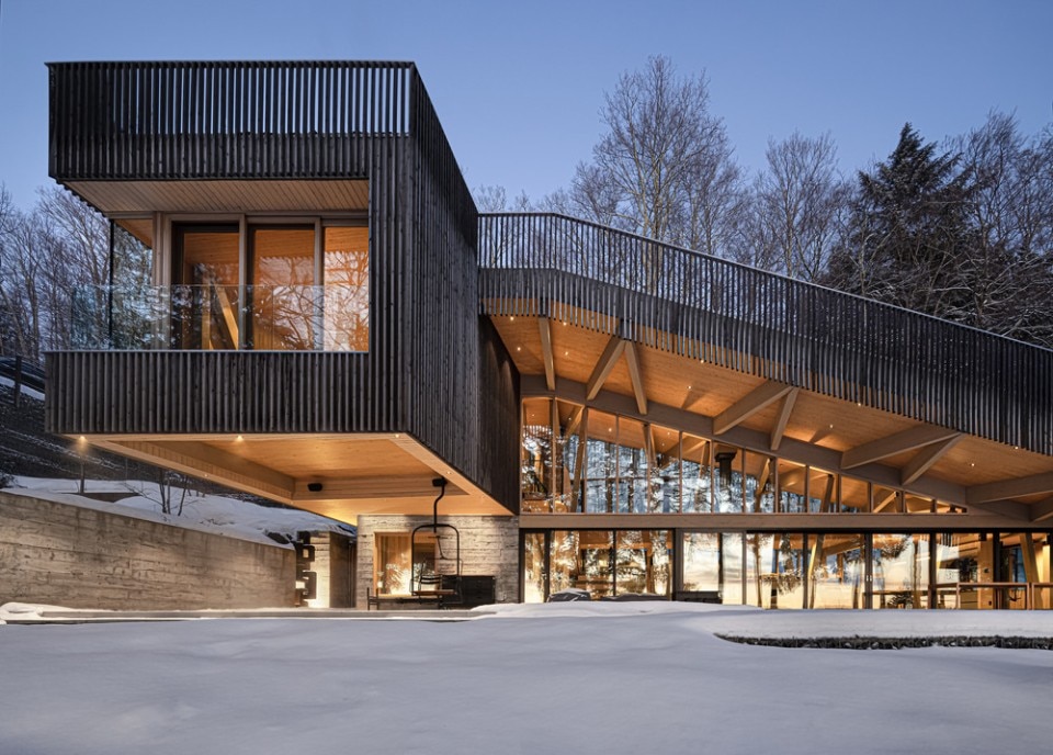 The chalet two architects designed for themselves in Canada