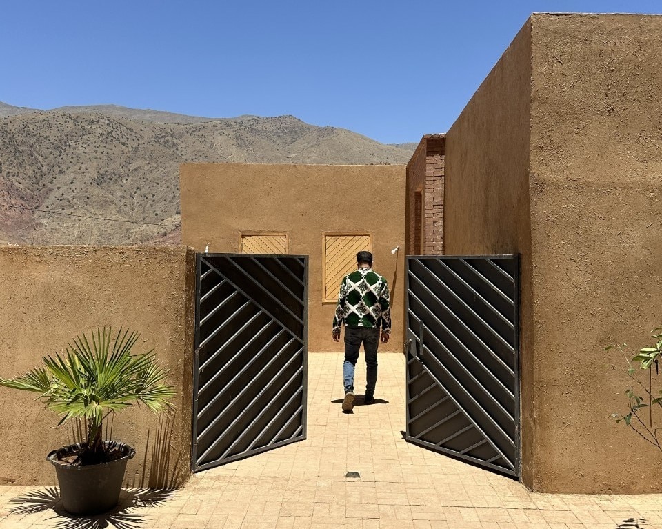 Earthquake-resistant rammed earth house designed in Morocco