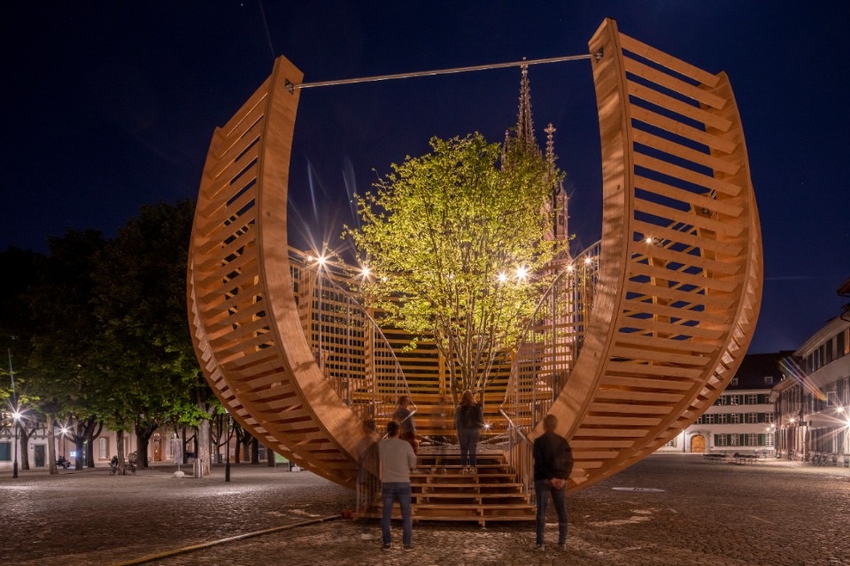 Arena for a Tree: nature “on show” in Klaus Littmann's new project