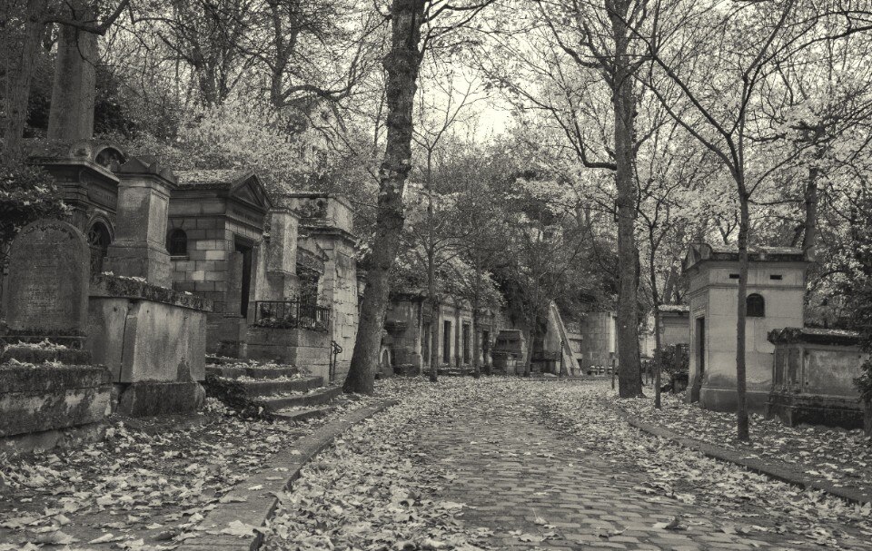 Spirit of a cemetery: the “romantic” spaces of the Père Lachaise in Paris