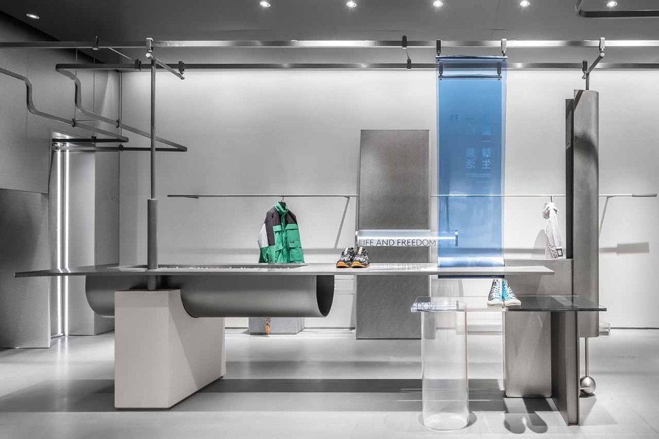 A concept store in China does not fear the rule of steel