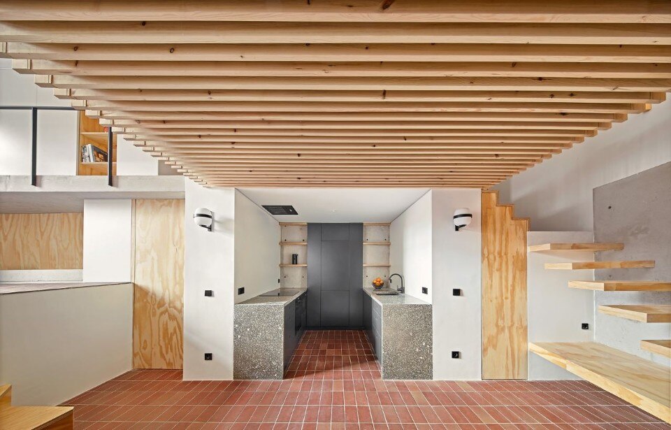 Interlocking levels define the renovation of Yurikago House