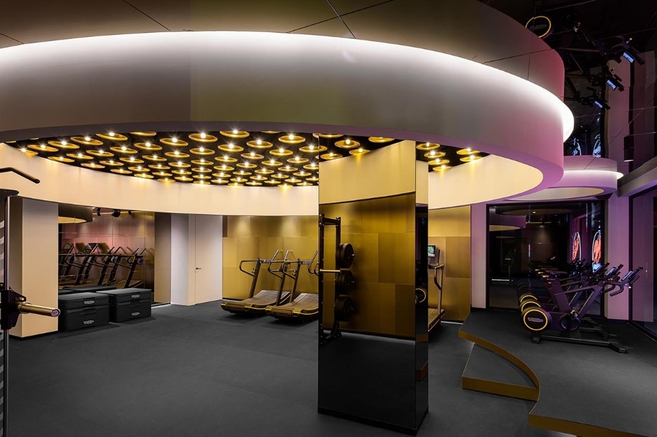 In Porto, a gym looks like a club