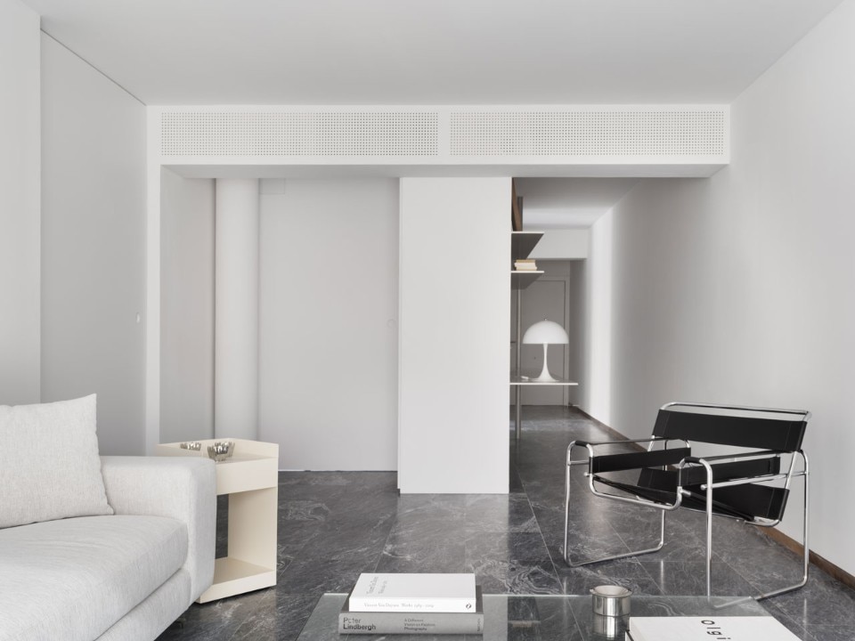 Italian rationalism runs through a contemporary apartment in Madrid