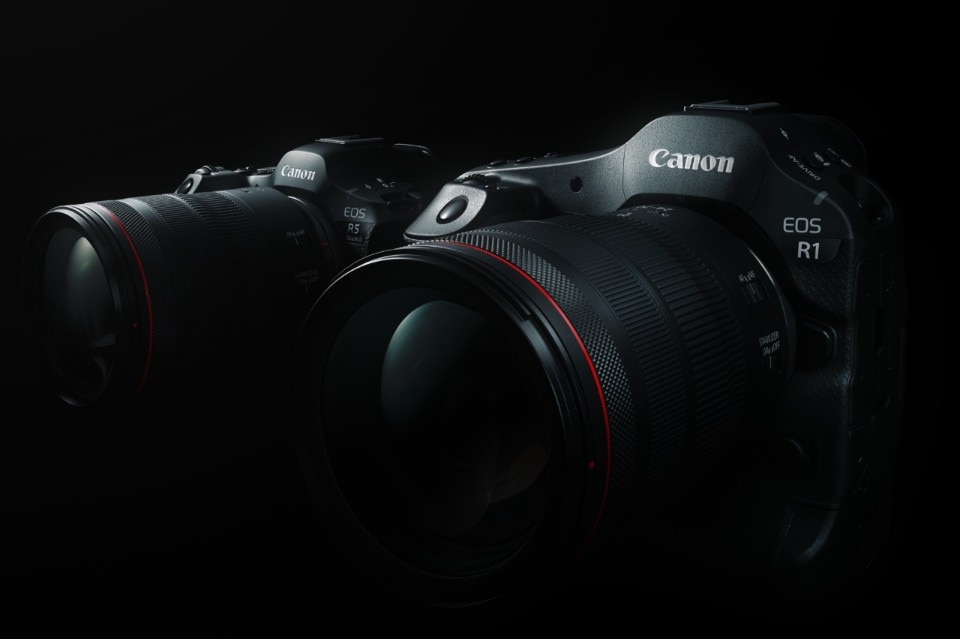 Canon’s new flagship model is a mirrorless camera