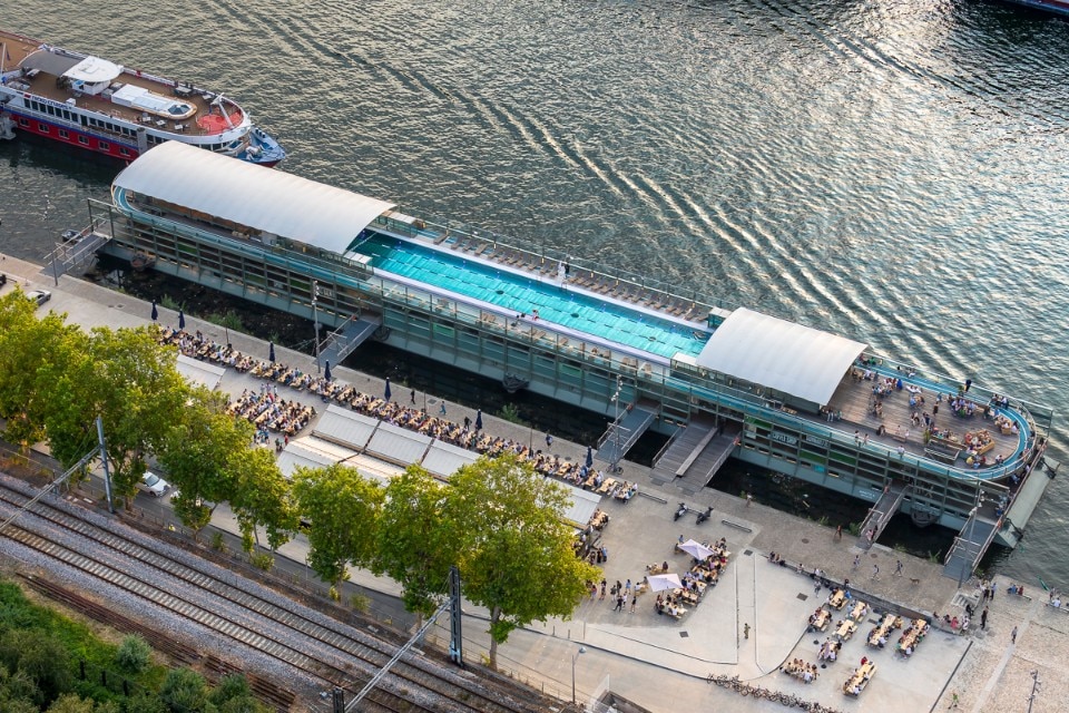 Floating swimming pool unveiled for Paris 2024
