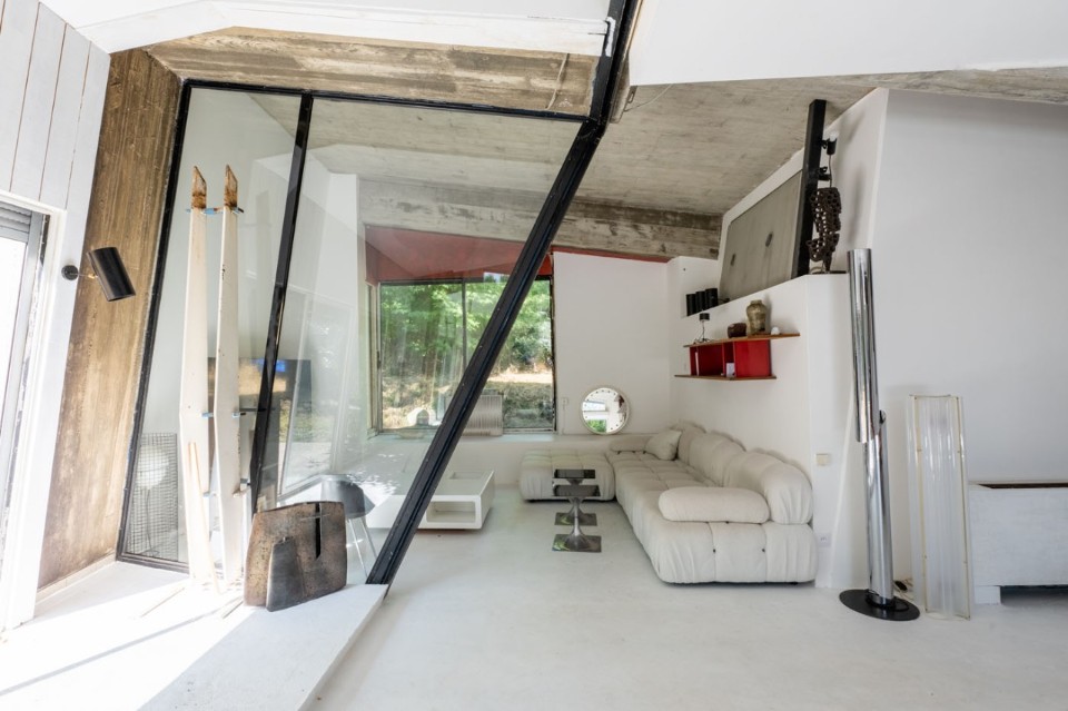 First villa designed by Jean Nouvel is for sale for €690,000