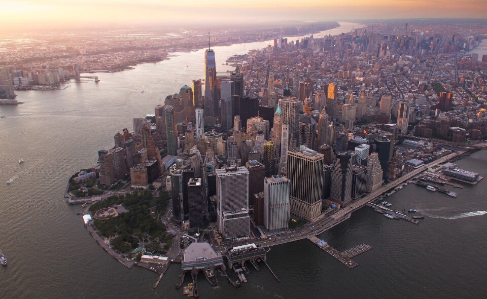 An artificial extension of Manhattan to save New York City