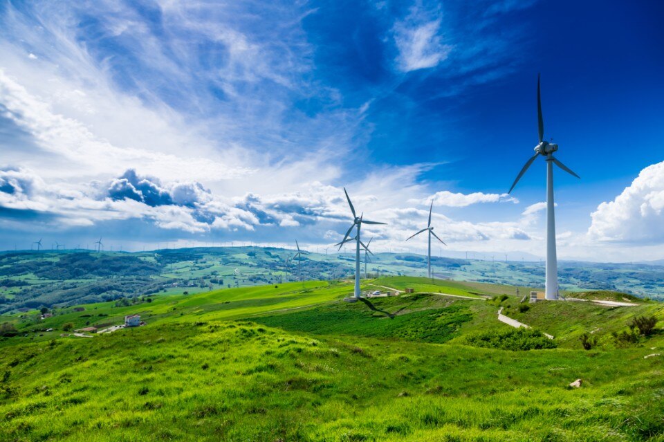 Edison partners with Amazon to build digital twins of its wind farms