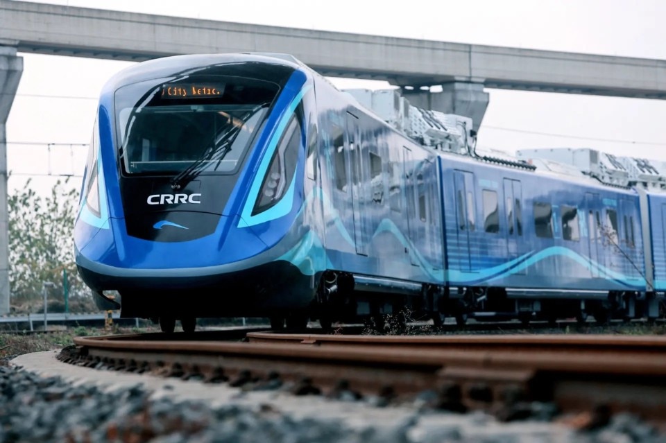 World′s fastest hydrogen train is in China