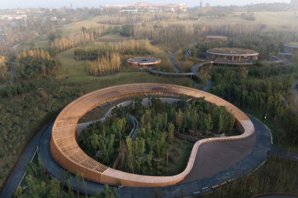 Wooden ring pavilions for the pandas of Chengdu